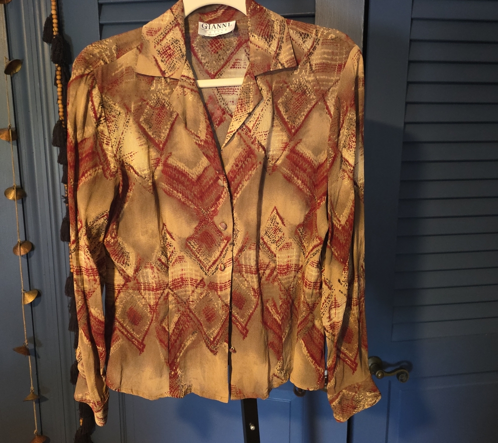 Gianni Petite Satin Diamond Print Blouse — Gold & Rust